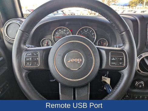 Used 2017 Jeep Wrangler Unlimited Rubicon w/ Connectivity Group image 19