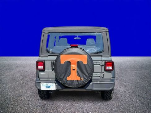 Used 2020 Jeep Wrangler Sport AWD/4WD image 4