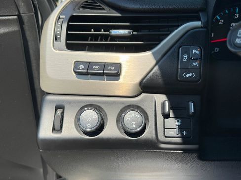 Used 2018 GMC Yukon Denali AWD/4WD image 21