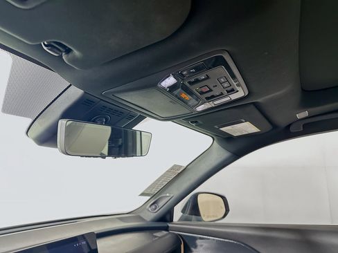 Used 2025 Toyota Grand Highlander AWD Hybrid image 18