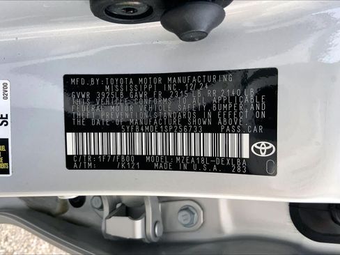 Used 2025 Toyota Corolla LE FWD image 36