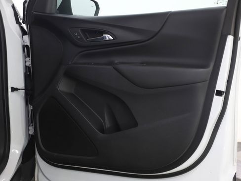 Used 2024 Chevrolet Equinox LT image 12