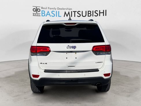 Used 2017 Jeep Grand Cherokee Laredo w/ Quick Order Package 23E image 4