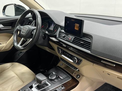 Used 2019 Audi Q5 2.0T Premium AWD/4WD image 18