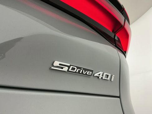 New 2026 BMW X5 sDrive40i w/ M Sport Package image 9