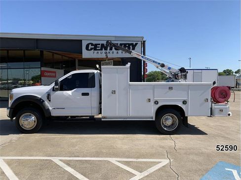 Used 2019 Ford F550 2WD Regular Cab Super Duty image 6