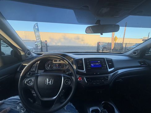 Used 2019 Honda Ridgeline Sport image 10