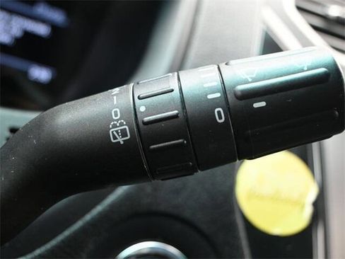 Used 2016 Ford Explorer XLT w/ Equipment Group 202A image 27