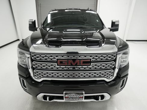 Used 2021 GMC Sierra 2500 Denali w/ Denali Ultimate Package AWD/4WD image 2