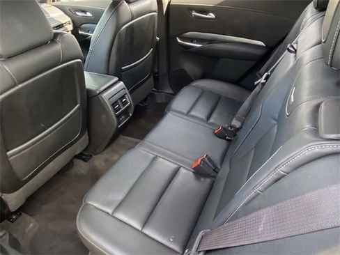 Used 2024 Cadillac XT4 Premium Luxury image 25