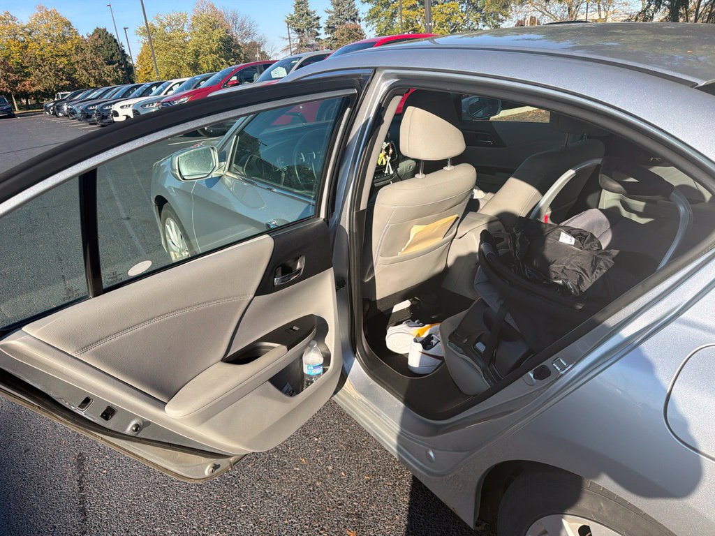 Used 2015 Honda Accord EX-L image 17
