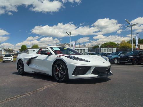 Used 2021 Chevrolet Corvette Stingray Premium Conv w/ Z51 Performance Package RWD image 3