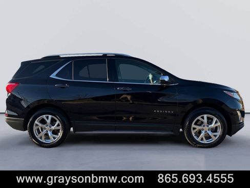 Used 2020 Chevrolet Equinox Premier image 2