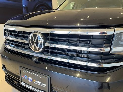Used 2023 Volkswagen Atlas SEL Premium image 9