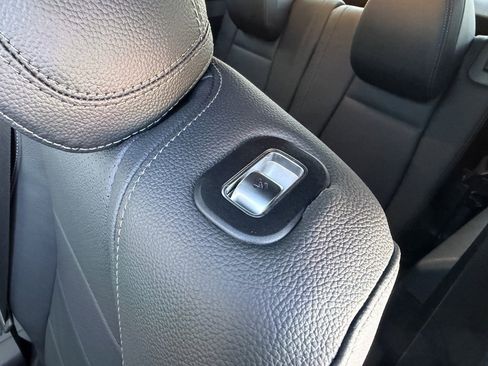 Used 2024 Mercedes-Benz GLE 350 4MATIC w/ 3rd Row Seat Package image 41