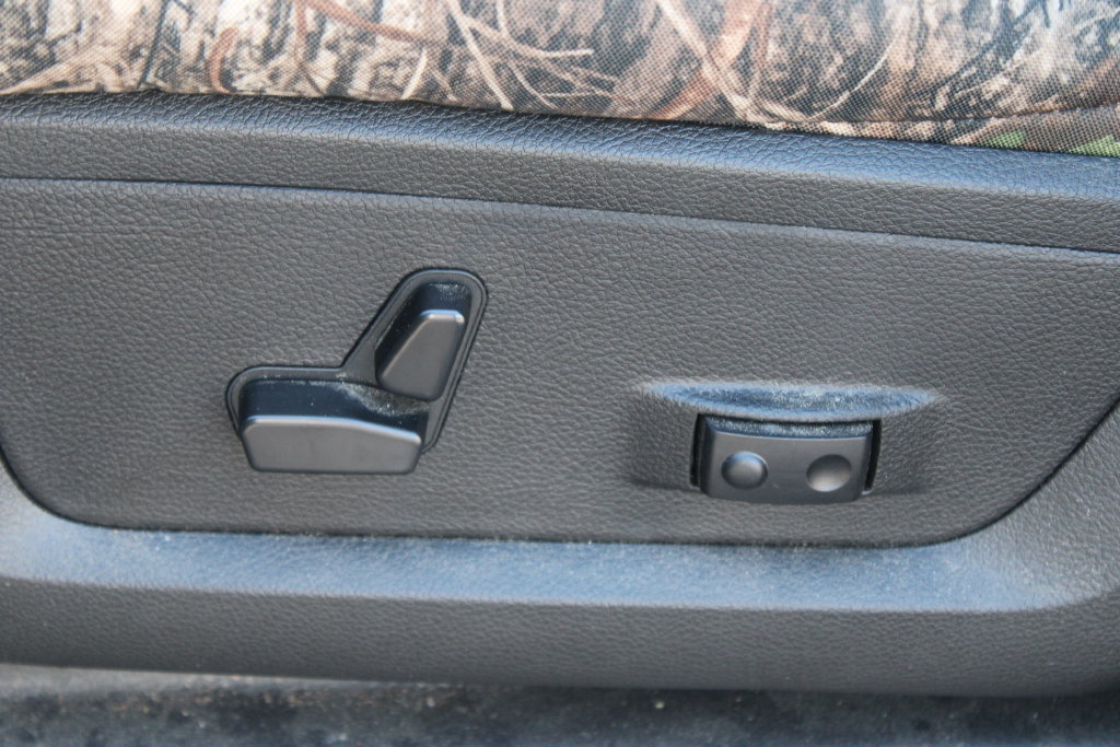 Used 2025 RAM 2500 Big Horn AWD/4WD image 18