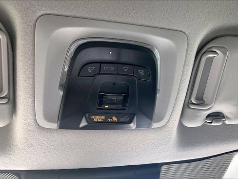 Certified 2024 Toyota Corolla Cross LE FWD image 17