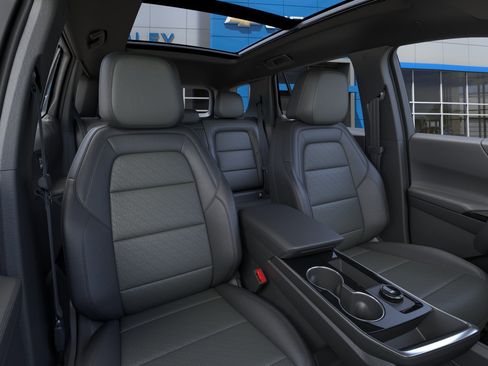 New 2026 Chevrolet Equinox LT w/ Convenience Package II FWD image 16