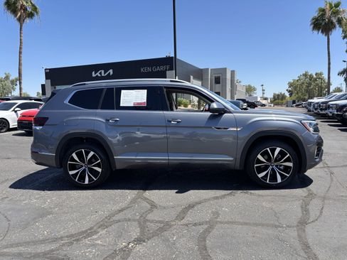Used 2024 Volkswagen Atlas SEL Premium R-Line AWD/4WD image 6