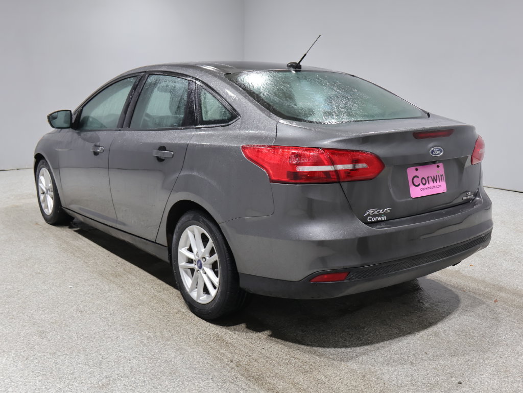 Used 2015 Ford Focus SE FWD image 5
