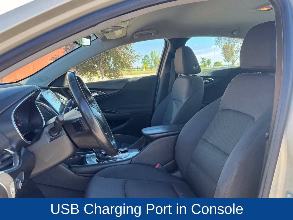 Used 2016 Chevrolet Malibu LT FWD image 6