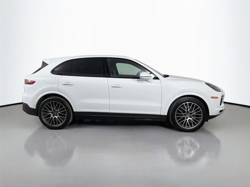 Certified 2023 Porsche Cayenne Platinum Edition AWD/4WD image 8