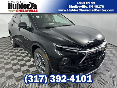 Used 2025 Chevrolet Blazer LT FWD image 1