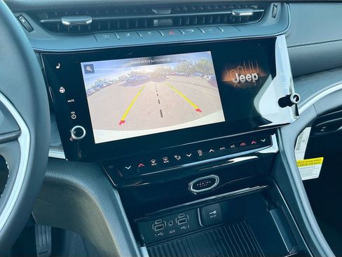 New 2026 Jeep Grand Cherokee Altitude RWD image 14