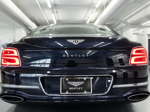 Certified 2026 Bentley Flying Spur V8 AWD/4WD image 22