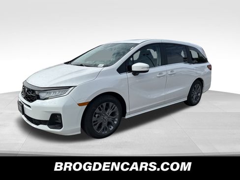 Used 2026 Honda Odyssey Touring image 7