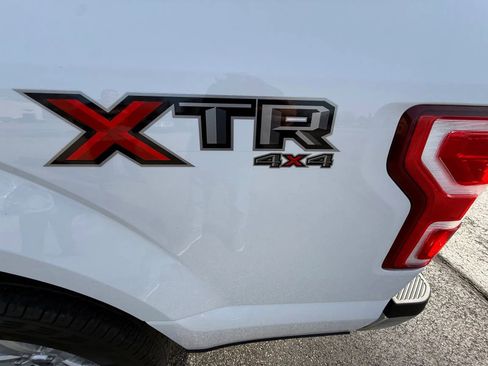 Used 2018 Ford F150 XLT w/ XTR Package image 9