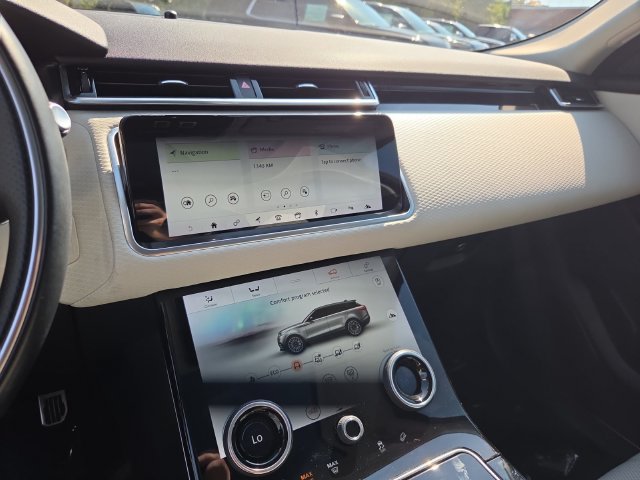 Used 2020 Land Rover Range Rover Velar R-Dynamic S AWD/4WD image 15