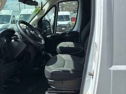Used 2023 RAM ProMaster 2500 FWD image 14