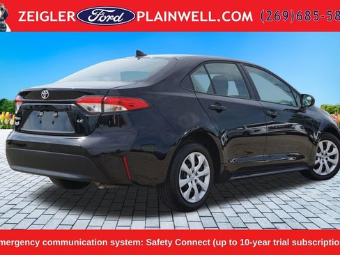 Used 2026 Toyota Corolla LE FWD image 5