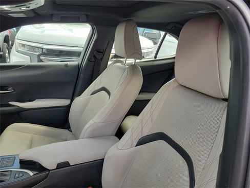 Used 2023 Lexus UX 250h FWD w/ Premium Package image 7