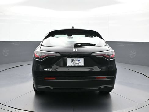 Certified 2023 Honda HR-V LX image 7