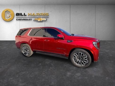 Used 2023 GMC Yukon Denali Ultimate AWD/4WD image 4