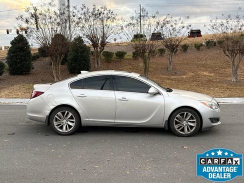 Used 2015 Buick Regal image 6