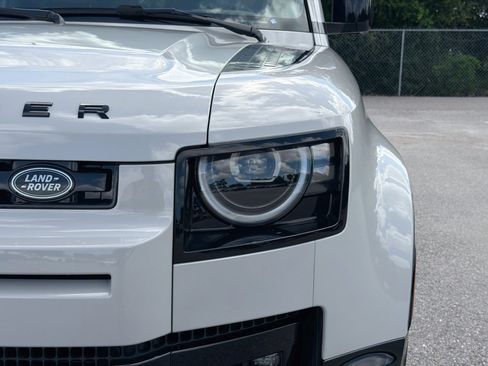 New 2026 Land Rover Defender 110 X-Dynamic SE AWD/4WD image 9