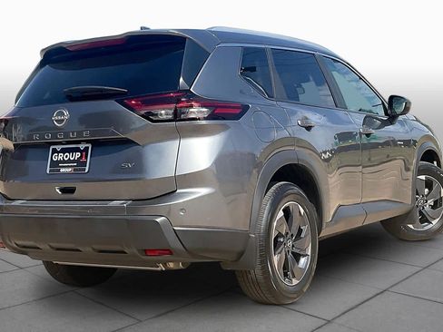 Used 2024 Nissan Rogue SV w/ SV Premium Package FWD image 13