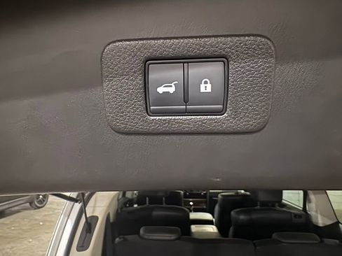 Used 2024 Nissan Armada SL w/ Captain's Chairs Package image 14