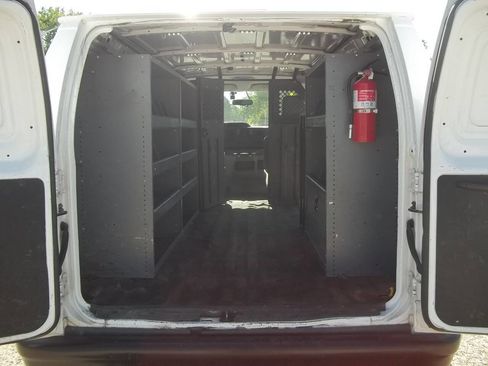 Used 2014 Ford E-150 and Econoline 150 image 11