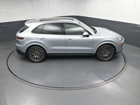 Certified 2020 Porsche Cayenne image 37