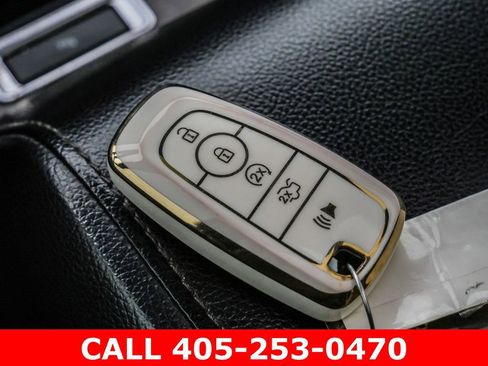 Used 2020 Ford Expedition Limited w/ Equipment Group 301A RWD image 38