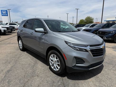 Used 2024 Chevrolet Equinox LT AWD/4WD image 3