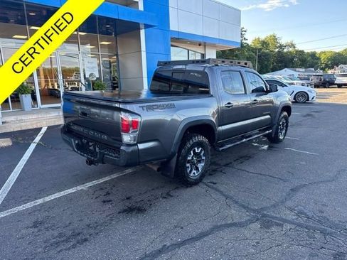 Used 2021 Toyota Tacoma TRD Off-Road AWD/4WD image 7