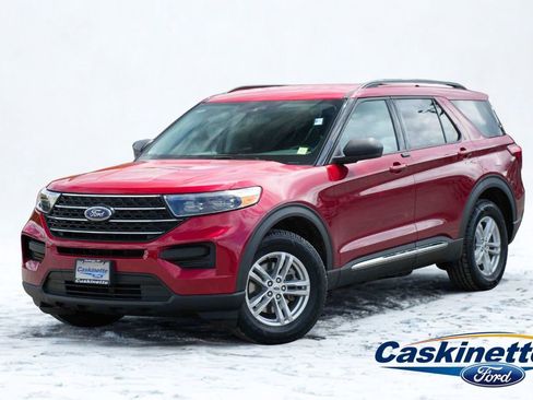 Used 2023 Ford Explorer XLT AWD/4WD image 1