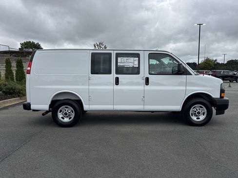 New 2025 GMC Savana 2500 w/ Driver Convenience Package image 11