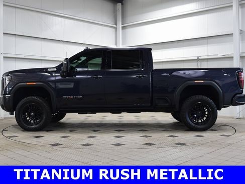 Used 2024 GMC Sierra 2500 AT4 w/ AT4 Premium Plus Package image 4