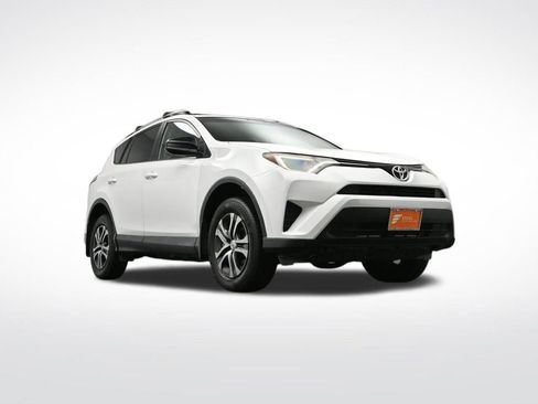 Used 2016 Toyota RAV4 LE image 38